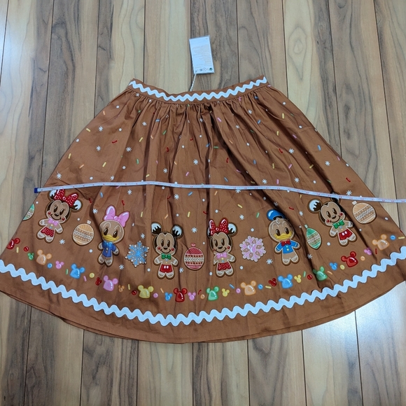 NWT! Loungefly The Stitch Shoppe Gingerbread Friends Sandy Skirt Size M - Picture 11 of 16